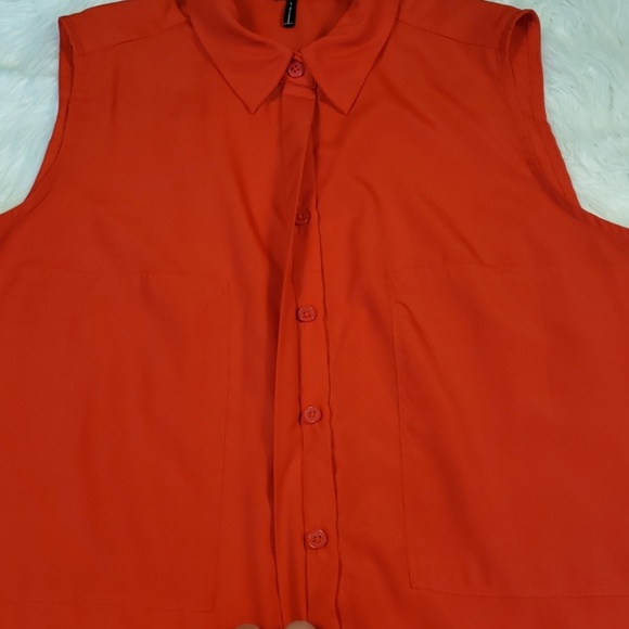 Bright red sleeveless top - Picture 3 of 5